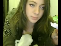 Bright-eyed newcomer to the amateur transsexual webcam scene Cherryblop models on cam